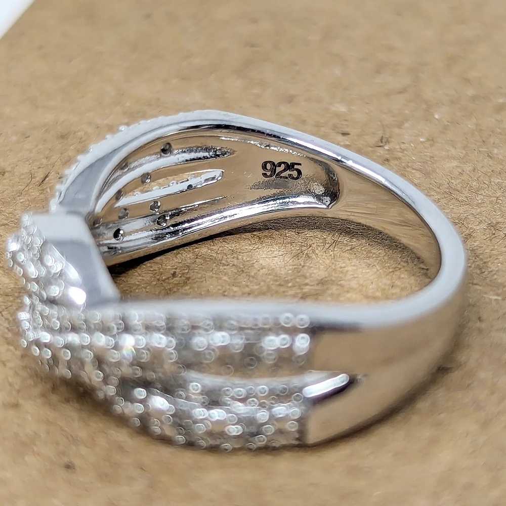 Sterling Silver 925 Twist Ring Band With Diamond Chips Size 5 - Picture 4 of 7